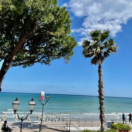 Beau Rivage Hotell 3*