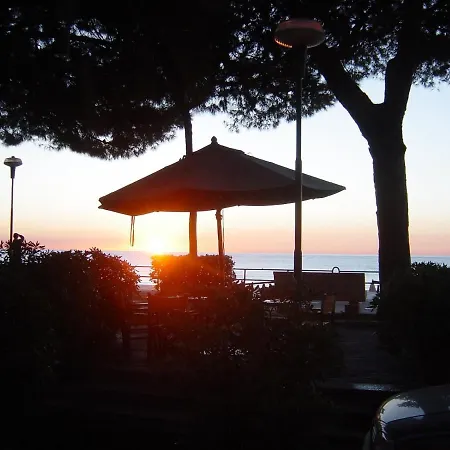 Hotell Beau Rivage Alassio
