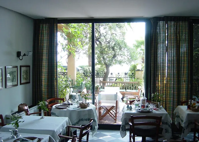 Hotel Beau Rivage 3*